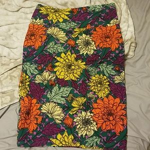 Gorgeous floral Cassie Skirt Lularoe